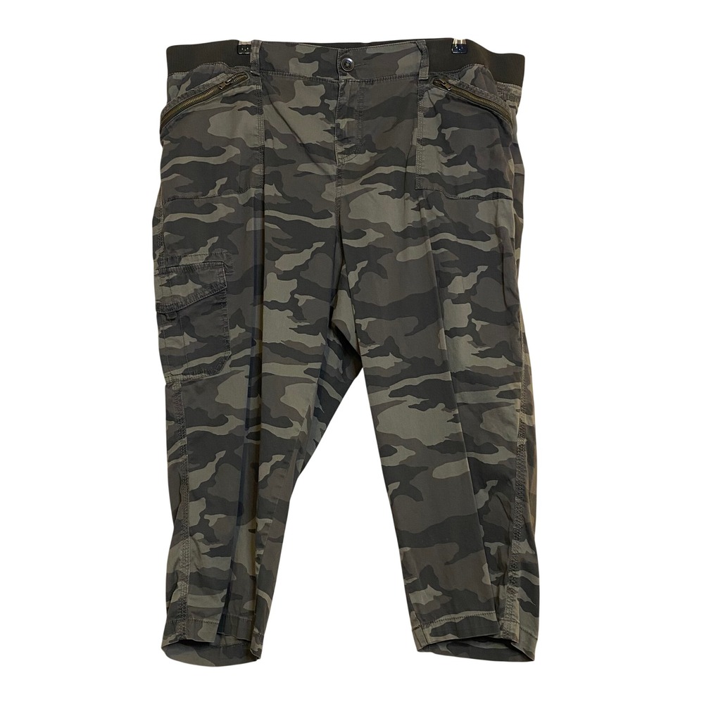 EVRI Womens 22W Camo Cargo Capri Pants Green Camouflage Elastic Waist RN 73277